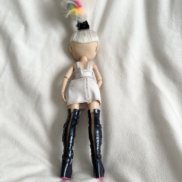 Rainbow High Hair Studio Amaya Raine 11" Fashion Doll Toy Cut Hair 2019 - Picture 5 of 7